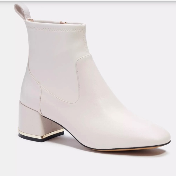 New Women’s Coach Leather Boot Nala Gold logo Ankle Zip Close 2”Heel Bone Sz 6.5 - Picture 1 of 7